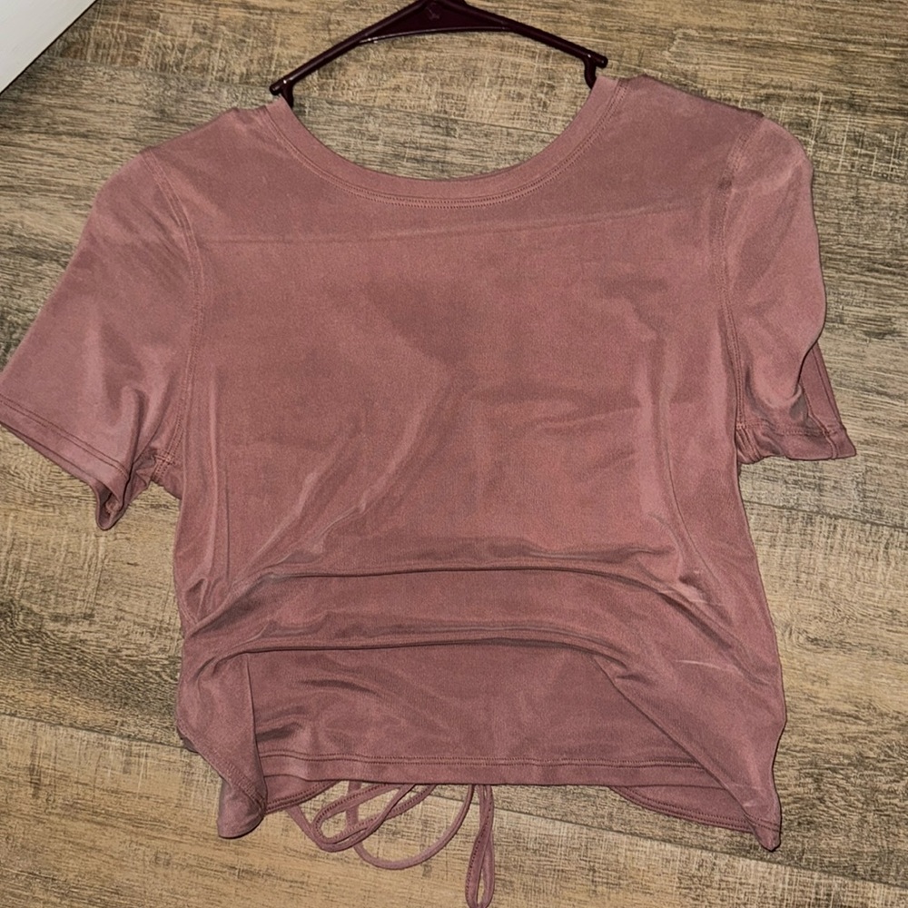 Lululemon crop top